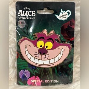 Disney Cheshire Cat - Open Mouth Smile- Alice in Wonderland - LE 300 Jumbo Pin